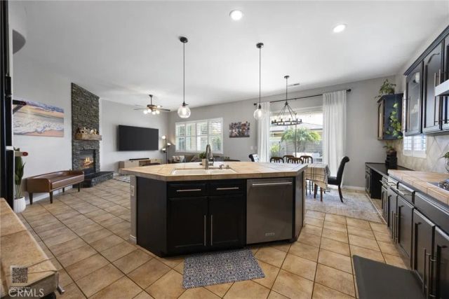 9313 Via Parma, Bakersfield, CA 93312