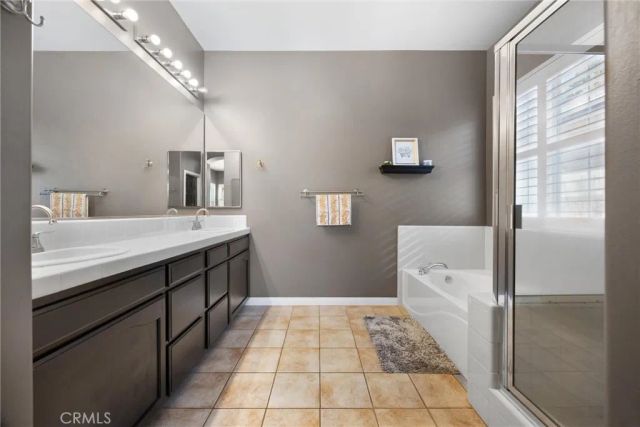 9313 Via Parma, Bakersfield, CA 93312