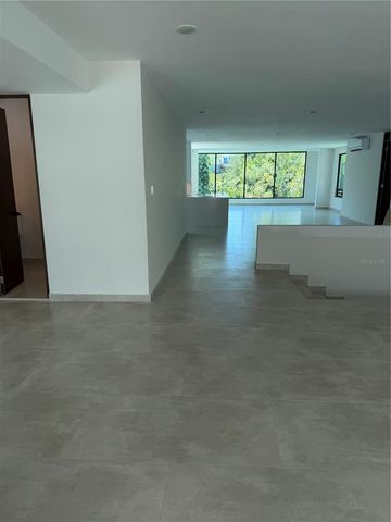 1704 CRISANTEMO, San Juan, PR 00927