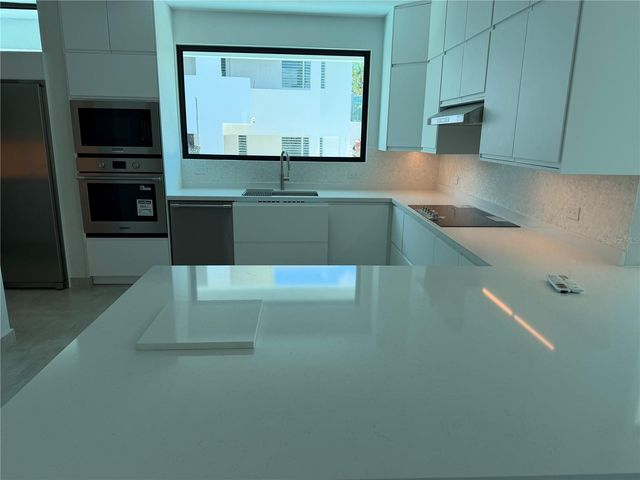 1704 CRISANTEMO, San Juan, PR 00927