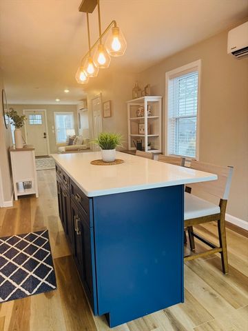 230 Cedar Ave, Portsmouth, RI 02871