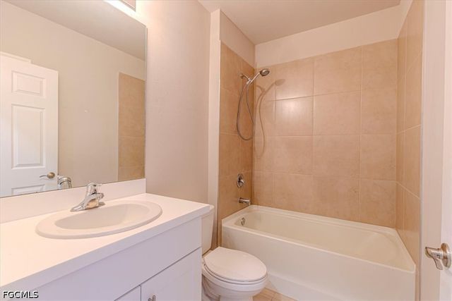 1806 NW 21st TER, Cape Coral, FL 33993