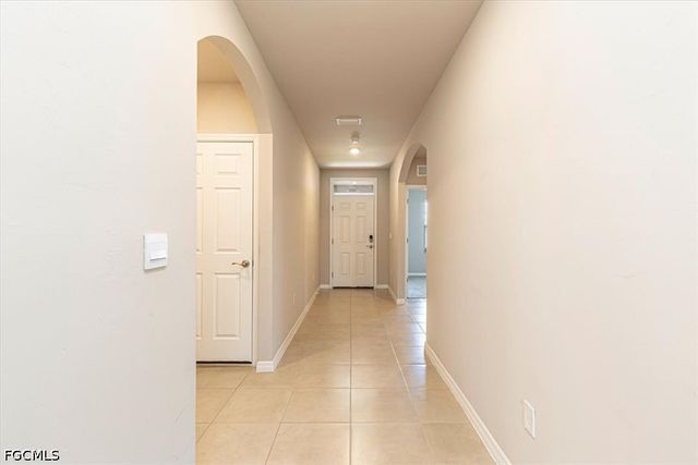 1806 NW 21st TER, Cape Coral, FL 33993