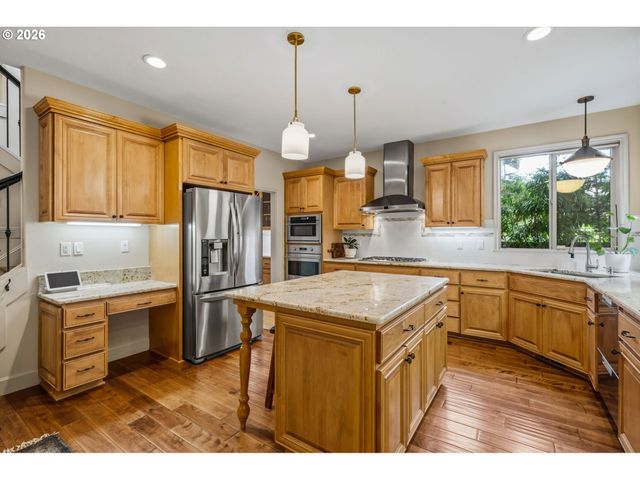1082 MEEK Way, West Linn, OR 97068