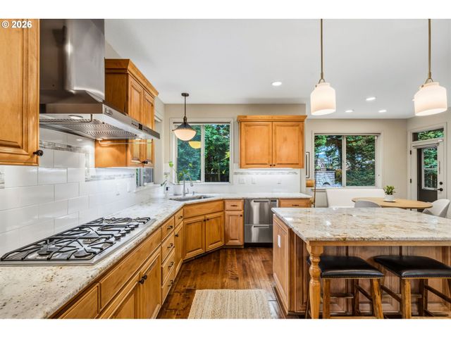 1082 MEEK Way, West Linn, OR 97068