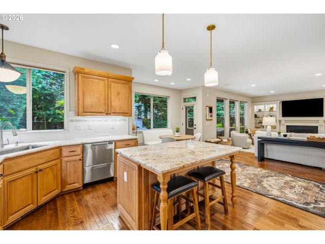 1082 MEEK Way, West Linn, OR 97068