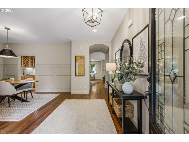 1082 MEEK Way, West Linn, OR 97068