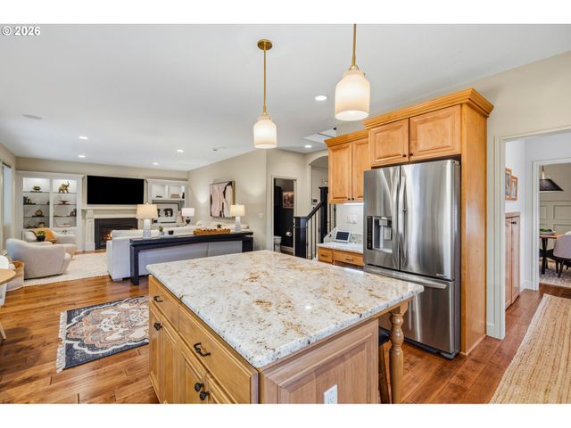 1082 MEEK Way, West Linn, OR 97068