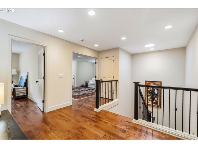 1082 MEEK Way, West Linn, OR 97068