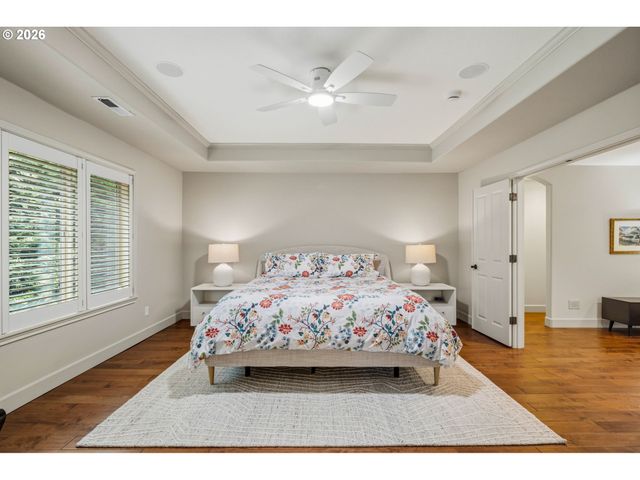 1082 MEEK Way, West Linn, OR 97068