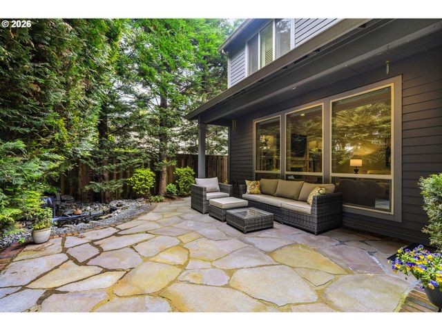 1082 MEEK Way, West Linn, OR 97068