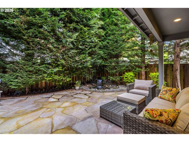 1082 MEEK Way, West Linn, OR 97068