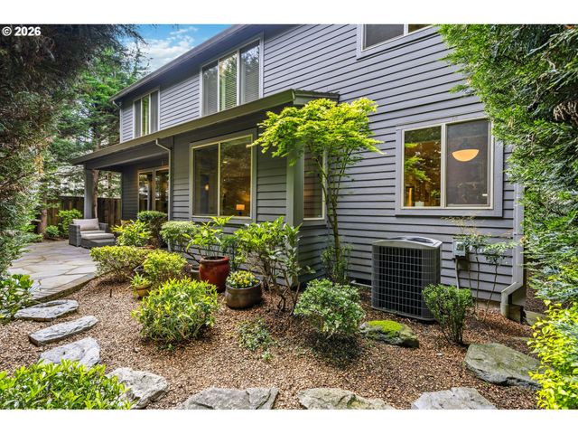 1082 MEEK Way, West Linn, OR 97068