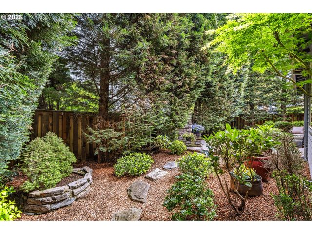 1082 MEEK Way, West Linn, OR 97068