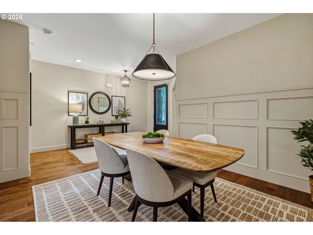 1082 MEEK Way, West Linn, OR 97068