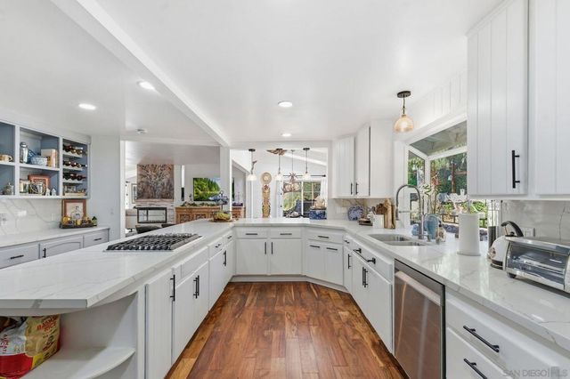 1165 Midway Dr, Alpine, CA 91901