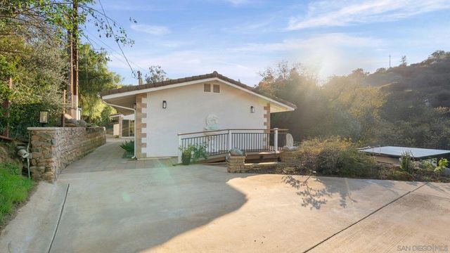 1165 Midway Dr, Alpine, CA 91901