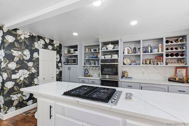 1165 Midway Dr, Alpine, CA 91901