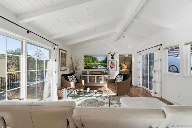 1165 Midway Dr, Alpine, CA 91901