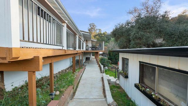 1165 Midway Dr, Alpine, CA 91901