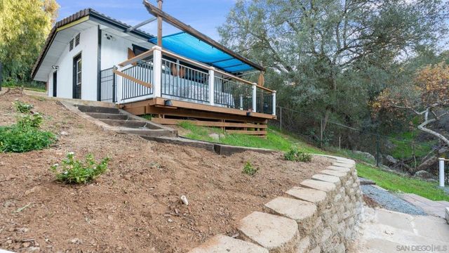1165 Midway Dr, Alpine, CA 91901