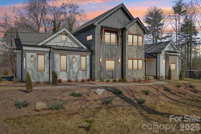 272 Glazener Road, Brevard, NC 28712