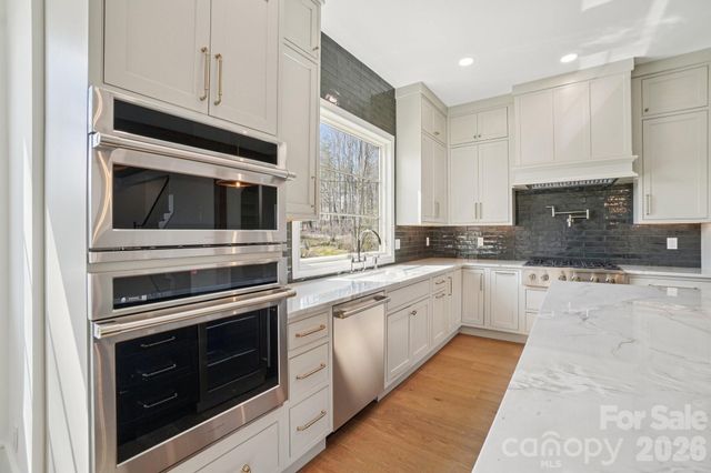 272 Glazener Road, Brevard, NC 28712