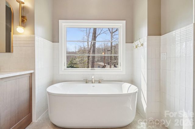 272 Glazener Road, Brevard, NC 28712