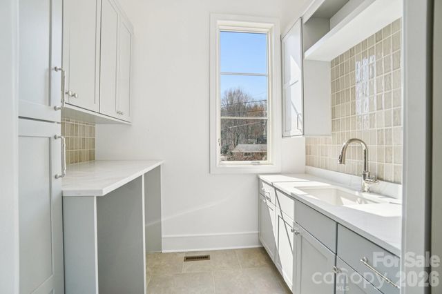 272 Glazener Road, Brevard, NC 28712