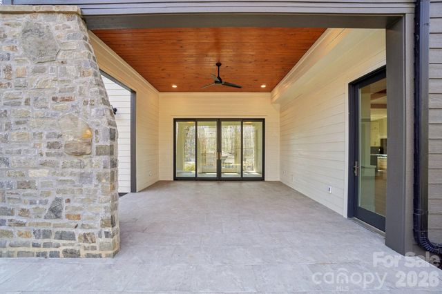 272 Glazener Road, Brevard, NC 28712