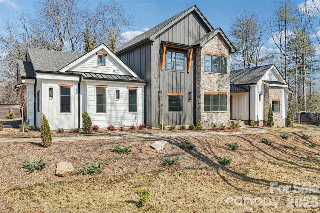 272 Glazener Road, Brevard, NC 28712