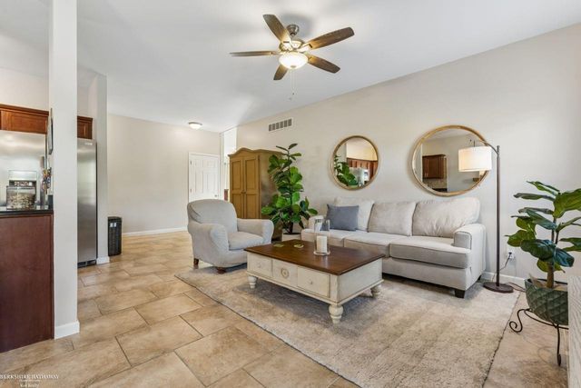 46595 Apple Lane, Macomb Twp, MI 48044
