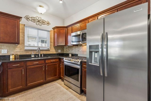 46595 Apple Lane, Macomb Twp, MI 48044
