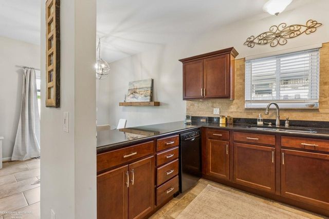 46595 Apple Lane, Macomb Twp, MI 48044