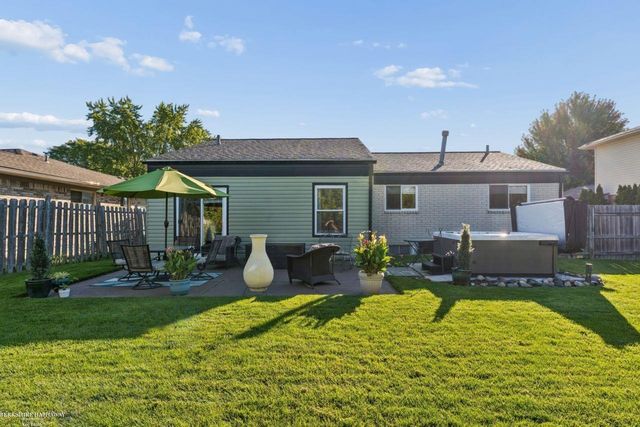 46595 Apple Lane, Macomb Twp, MI 48044