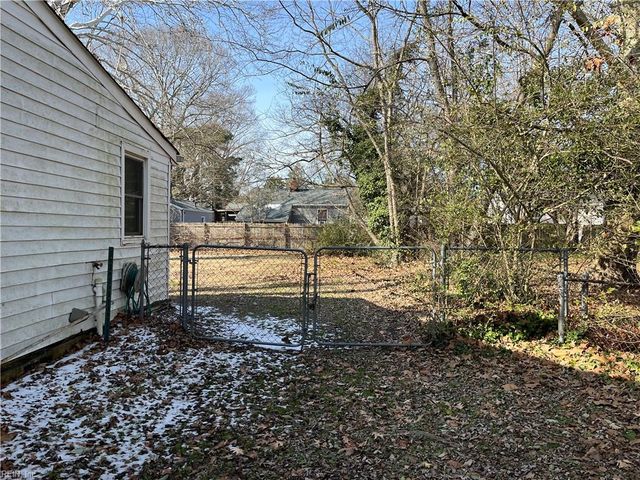 9 Pollux CIR W, Portsmouth, VA 23701