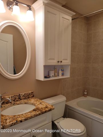 27 Broadway, Point Pleasant Beach, NJ 08742