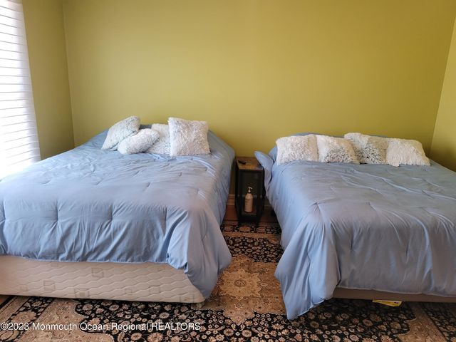 27 Broadway, Point Pleasant Beach, NJ 08742