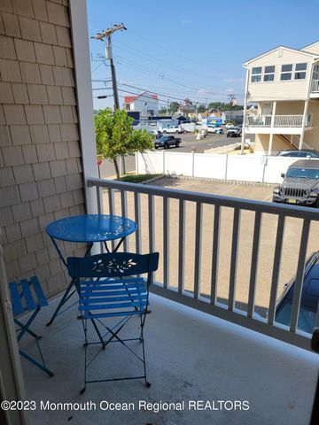 27 Broadway, Point Pleasant Beach, NJ 08742