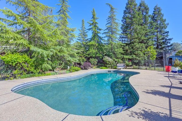 2601 Roundhill Cir, Placerville, CA 95667