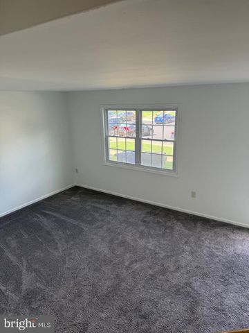 8739 BRETTON WOODS DR, Manassas, VA 20110