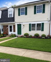 8739 BRETTON WOODS DR, Manassas, VA 20110