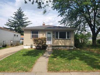 18346 Powers Avenue, Dearborn Heights, MI 48125