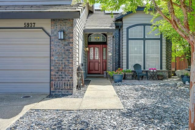 5937 Blackstone Dr, Rocklin, CA 95765