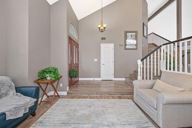 5937 Blackstone Dr, Rocklin, CA 95765