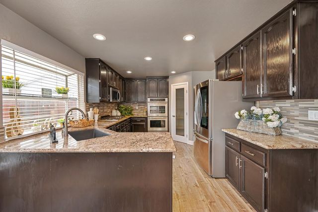 5937 Blackstone Dr, Rocklin, CA 95765