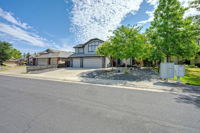 5937 Blackstone Dr, Rocklin, CA 95765