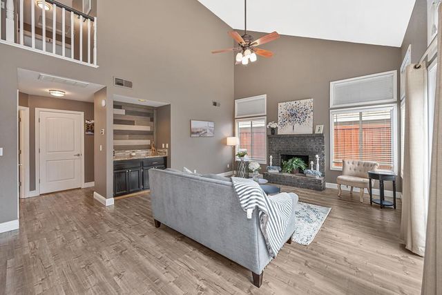 5937 Blackstone Dr, Rocklin, CA 95765