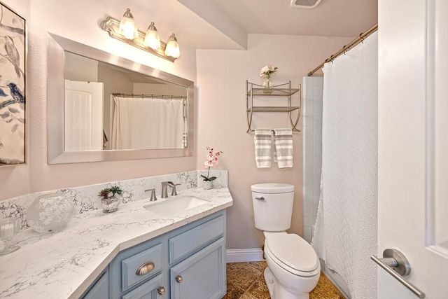 5937 Blackstone Dr, Rocklin, CA 95765