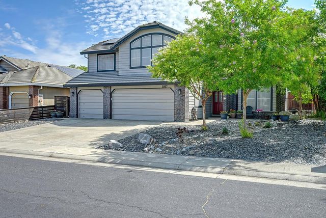 5937 Blackstone Dr, Rocklin, CA 95765